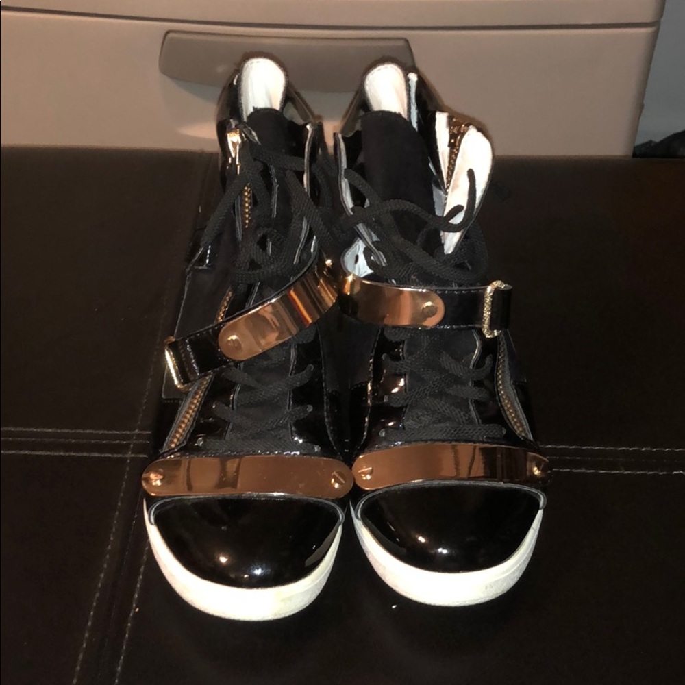 REPORT Sneakers Size 6